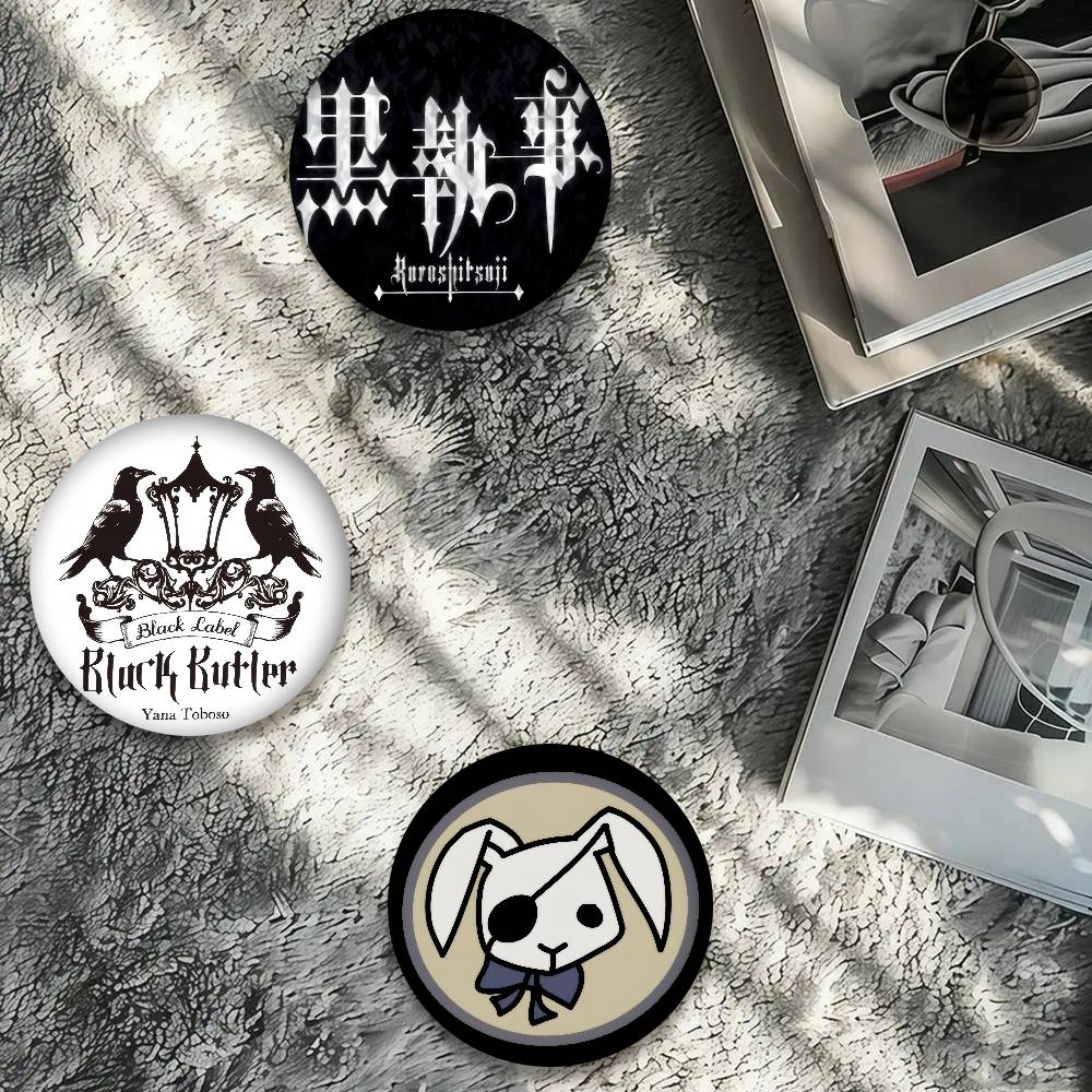 Anime Black logo Butler horror - огляд і ціна Gaming Console Buttons